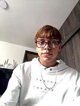 Snapshot of visaelX chatting on 11.14.25 visaelX online show from 11.14.25