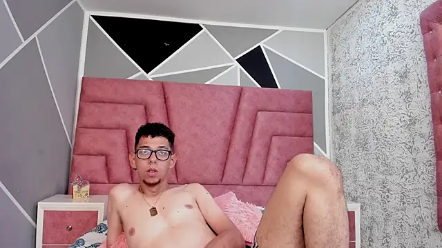 Derek and Skarlet online show from 01.20.25