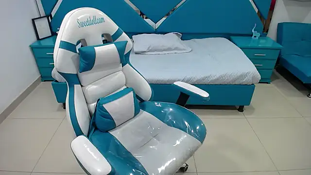  Miaaleon online show from 02.26.25