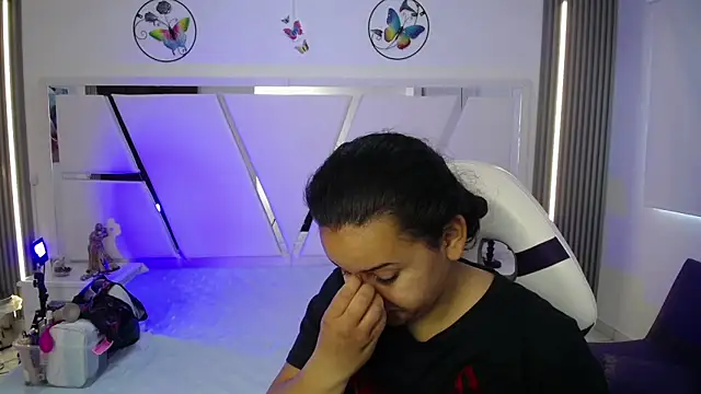  Miaaleon online show from 10.18.25