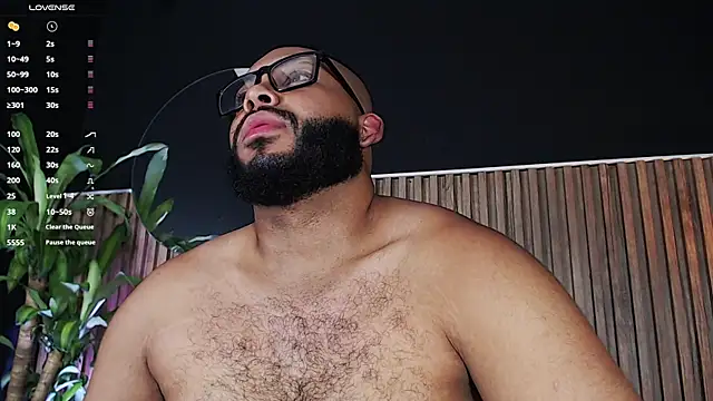 Snapshot of DilanJonnes_ chatting on 12.05.24 DilanJonnes online show from 12.05.24