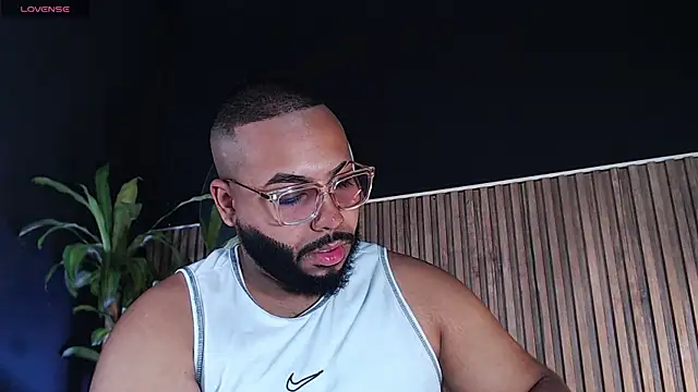 Snapshot of DilanJonnes_ chatting on 12.31.24 DilanJonnes online show from 12.31.24