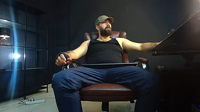 Snapshot of JackEthann chatting on 12.11.24 JackEthann online show from 12.11.24
