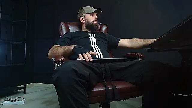 Snapshot of JackEthann chatting on 12.30.24 JackEthann online show from 12.30.24