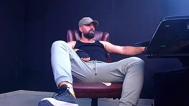Snapshot of JackEthann chatting on 09.23.25 JackEthann online show from 09.23.25