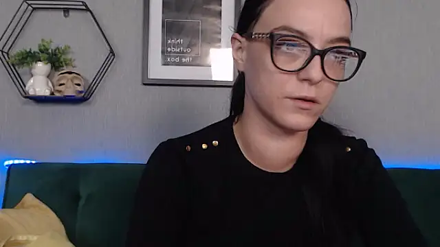 Snapshot of IzabelllNoir chatting on 01.12.25 IzabelllNoir online show from 01.12.25