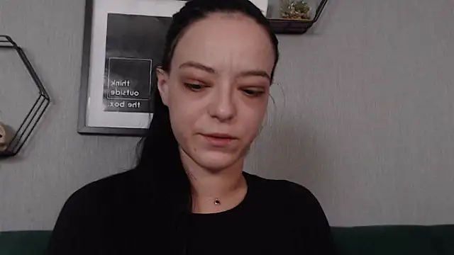 Snapshot of IzabelllNoir chatting on 02.04.25 IzabelllNoir online show from 02.04.25