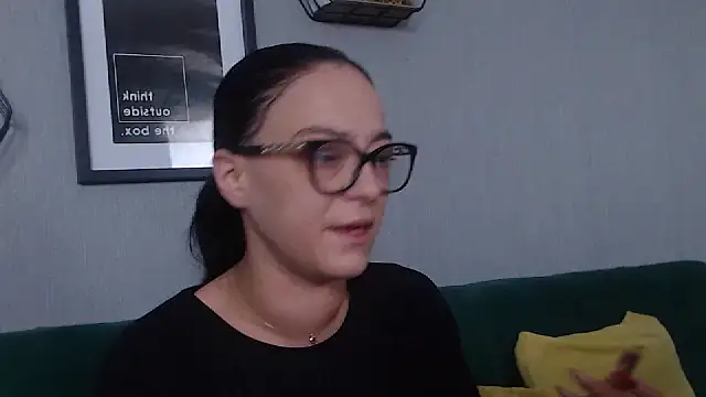 Snapshot of IzabelllNoir chatting on 02.16.25 IzabelllNoir online show from 02.16.25