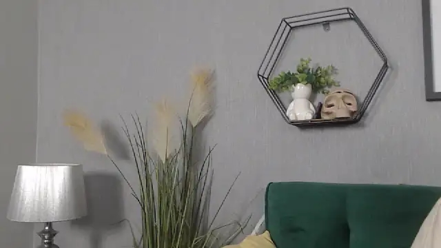 Snapshot of IzabelllNoir chatting on 02.17.25 IzabelllNoir online show from 02.17.25