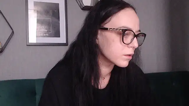 Snapshot of IzabelllNoir chatting on 02.18.25 IzabelllNoir online show from 02.18.25