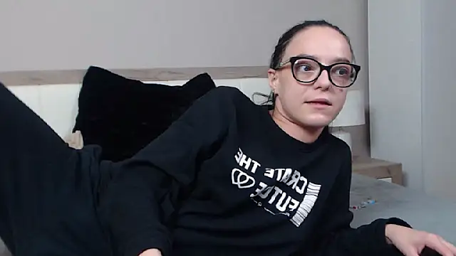 Snapshot of IzabelllNoir chatting on 03.19.25 IzabelllNoir online show from 03.19.25