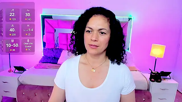 Snapshot of Aliciia_cute1 chatting on 02.24.25 Aliciia cute1 online show from 02.24.25