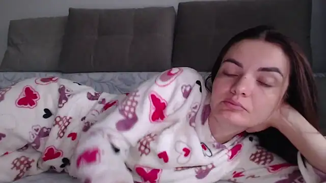  JustmeHere  online show from 10.14.25