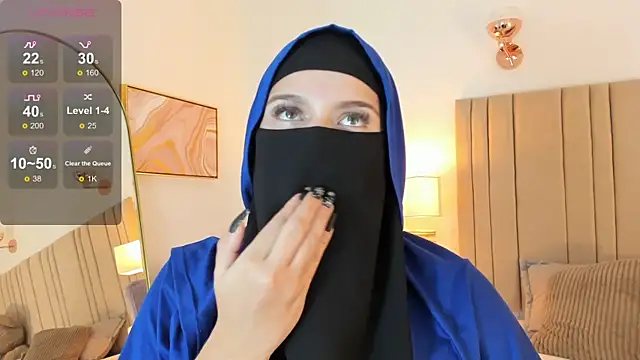 Snapshot of anna-henao chatting on 12.03.24 anna-henao online show from 12.03.24