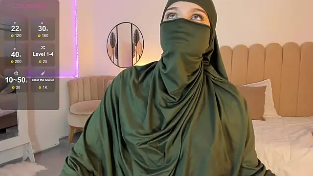 Snapshot of anna-henao chatting on 01.17.25 anna-henao online show from 01.17.25