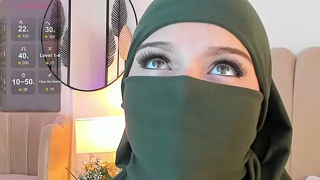 Snapshot of anna-henao chatting on 01.24.25 anna-henao online show from 01.24.25