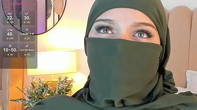 Snapshot of anna-henao chatting on 01.24.25 anna-henao online show from 01.24.25