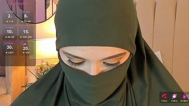 Snapshot of anna-henao chatting on 02.15.25 anna-henao online show from 02.15.25