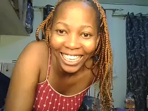 Snapshot of Petitiebooty chatting on 01.24.25 Petitiebooty online show from 01.24.25