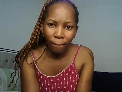 Snapshot of Petitiebooty chatting on 02.03.25 Petitiebooty online show from 02.03.25