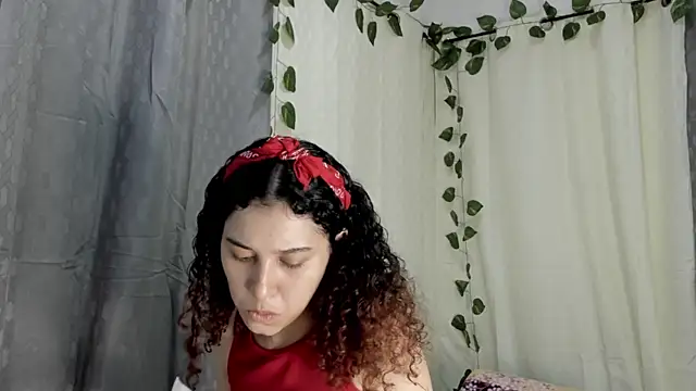 Snapshot of gabriela_duarte1 chatting on 11.16.25 gabriela duarte1 online show from 11.16.25