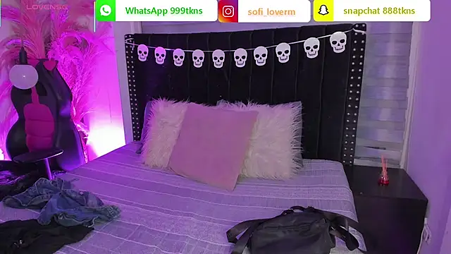 Snapshot of Sofiia-Rubb chatting on 10.22.25 Sofiia-Rubb online show from 10.22.25