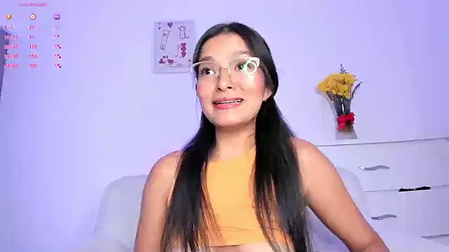 Snapshot of barbie_brunette3 chatting on 12.28.24 barbie brunette3 online show from 12.28.24