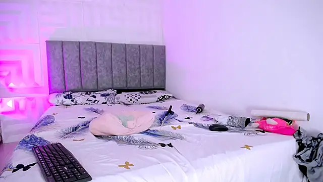 Snapshot of nataly_red chatting on 03.14.25 nataly red online show from 03.14.25