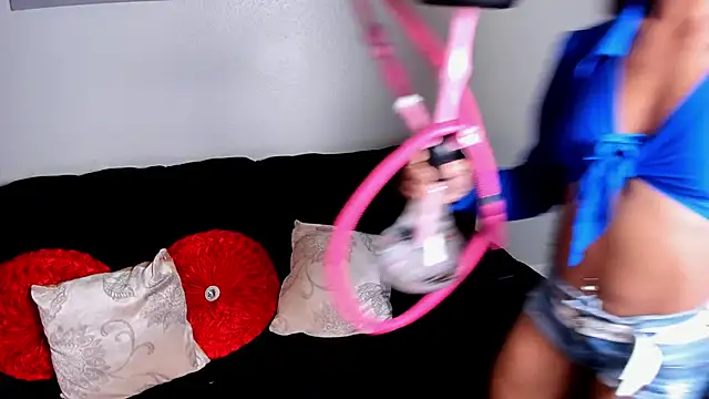 yiauana online show from 03.23.25