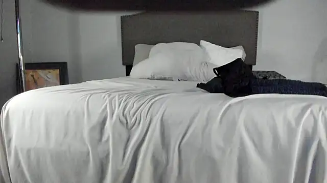 yiauana online show from 10.05.25