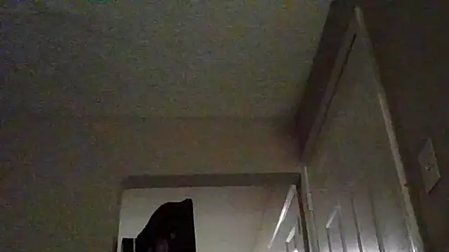 Snapshot of razzynolight chatting on 11.08.25 razzynolight online show from 11.08.25