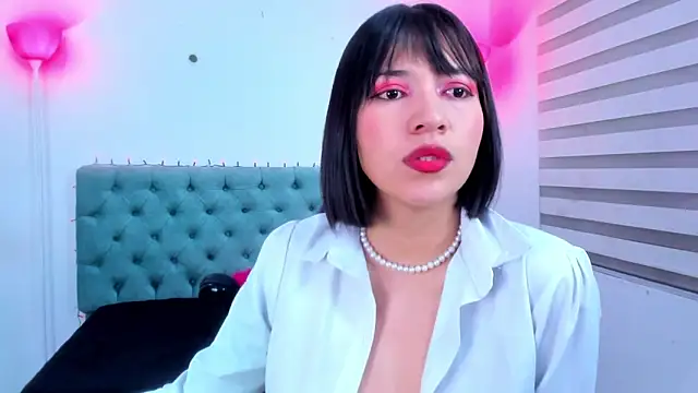 Snapshot of lina_bedoya_ chatting on 01.13.25 lina bedoya online show from 01.13.25