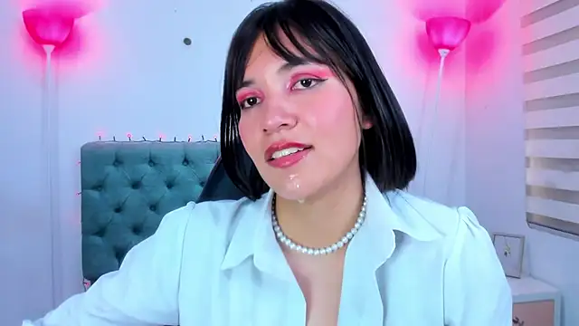 Snapshot of lina_bedoya_ chatting on 01.13.25 lina bedoya online show from 01.13.25