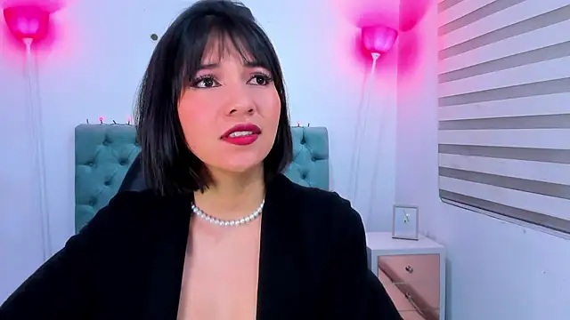 Snapshot of lina_bedoya_ chatting on 01.18.25 lina bedoya online show from 01.18.25