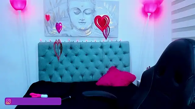 Snapshot of lina_bedoya_ chatting on 02.12.25 lina bedoya online show from 02.12.25