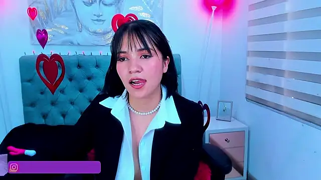 Snapshot of lina_bedoya_ chatting on 02.13.25 lina bedoya online show from 02.13.25