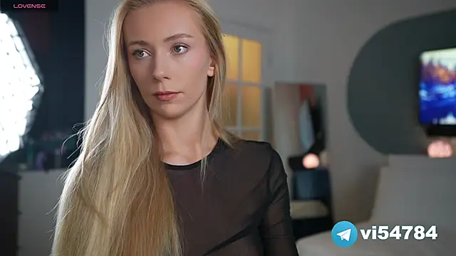 Snapshot of Vika54784 chatting on 01.21.25 Vika54784 online show from 01.21.25