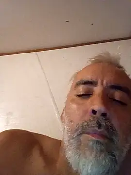 Snapshot of Xoc8_ chatting on 12.15.24 Xoc8  online show from 12.15.24