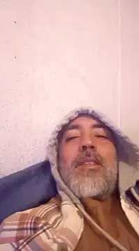 Snapshot of Xoc8_ chatting on 12.20.24 Xoc8  online show from 12.20.24