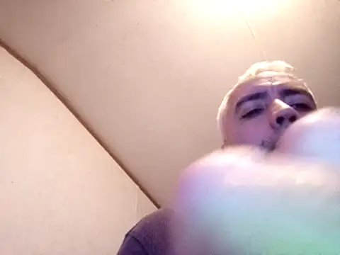 Snapshot of Xoc8_ chatting on 01.27.25 Xoc8  online show from 01.27.25