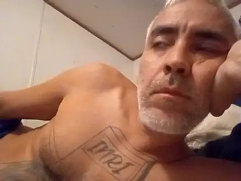 Snapshot of Xoc8_ chatting on 01.27.25 Xoc8  online show from 01.27.25