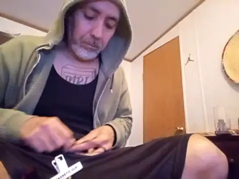 Snapshot of Xoc8_ chatting on 02.12.25 Xoc8  online show from 02.12.25