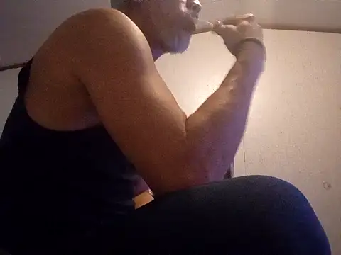 Snapshot of Xoc8_ chatting on 02.13.25 Xoc8  online show from 02.13.25