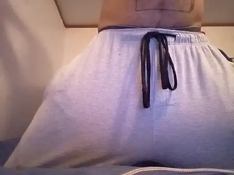 Snapshot of Xoc8_ chatting on 02.17.25 Xoc8  online show from 02.17.25