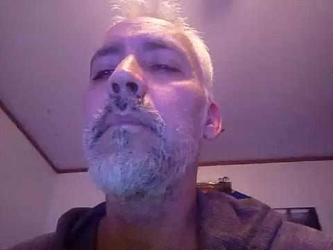 Snapshot of Xoc8_ chatting on 02.19.25 Xoc8  online show from 02.19.25