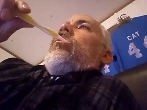 Snapshot of Xoc8_ chatting on 02.22.25 Xoc8  online show from 02.22.25