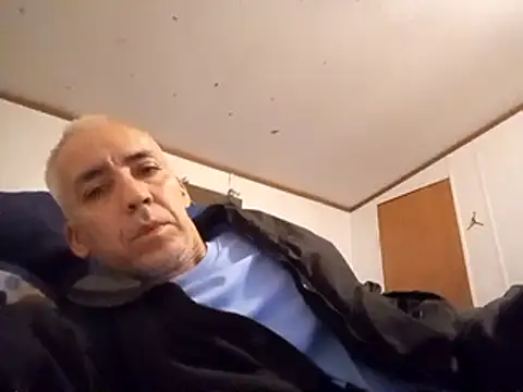 Snapshot of Xoc8_ chatting on 03.07.25 Xoc8  online show from 03.07.25