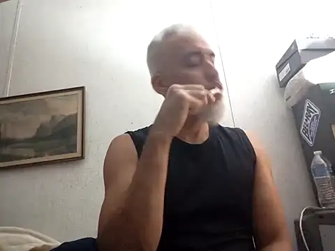 Snapshot of Xoc8_ chatting on 10.06.25 Xoc8  online show from 10.06.25