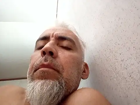 Snapshot of Xoc8_ chatting on 10.07.25 Xoc8  online show from 10.07.25