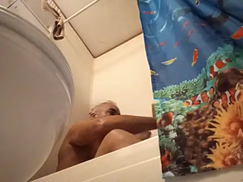 Snapshot of Xoc8_ chatting on 10.16.25 Xoc8  online show from 10.16.25